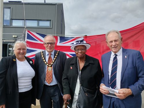 FMMC President, Captain Geoff Hartgrove at the Ipswich Seafarers Memorial service with civic dignitaries